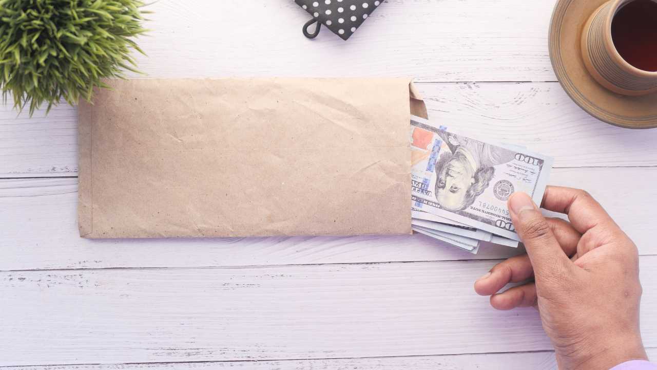 Saving Money In Envelopes